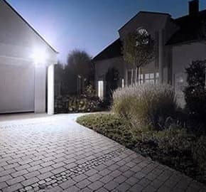 Handy Brite® Solar Security 360 lighting up the drivewave